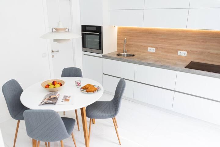 Freedom Apartments In The Heart Of Lviv - Balabana Str And Svoboda Avenue Exterior foto