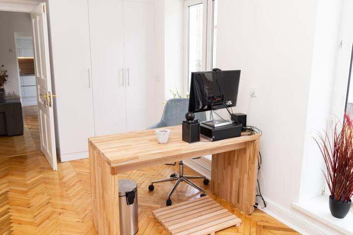 Freedom Apartments In The Heart Of Lviv - Balabana Str And Svoboda Avenue Exterior foto
